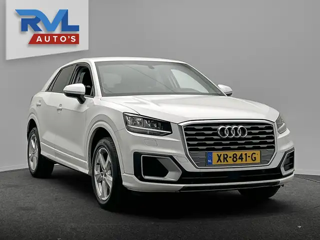 Audi Q2 view 4