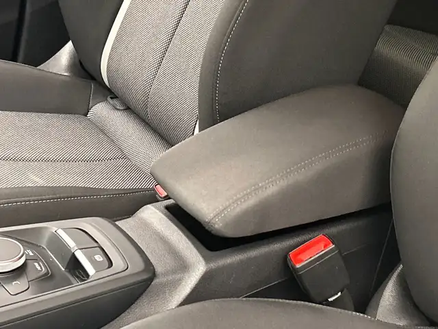 Audi Q2 view 17