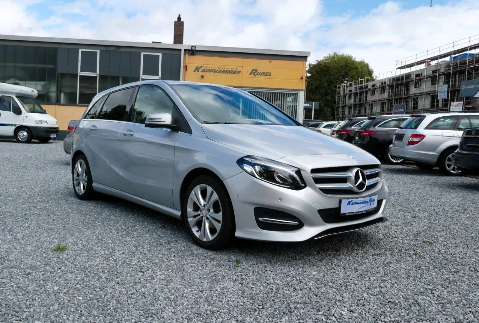 Mercedes-Benz B 180 CDI/d/URBAN/NAVI/Kamera/LED Plateado - 1
