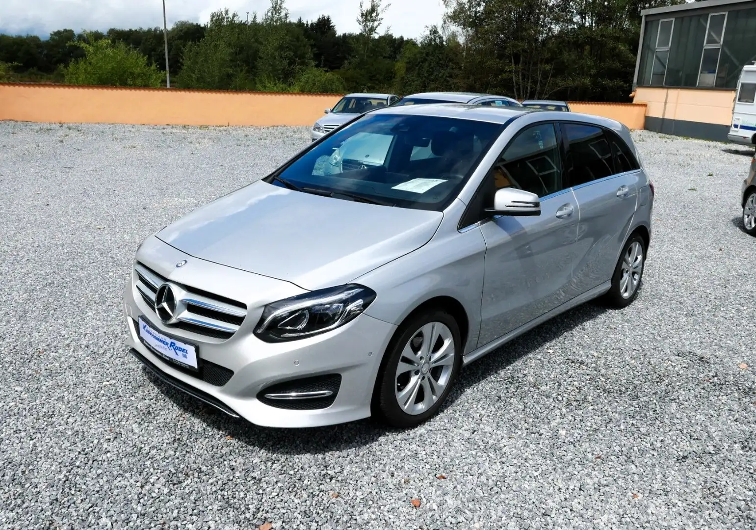 Mercedes-Benz B 180 CDI/d/URBAN/NAVI/Kamera/LED Plateado - 2