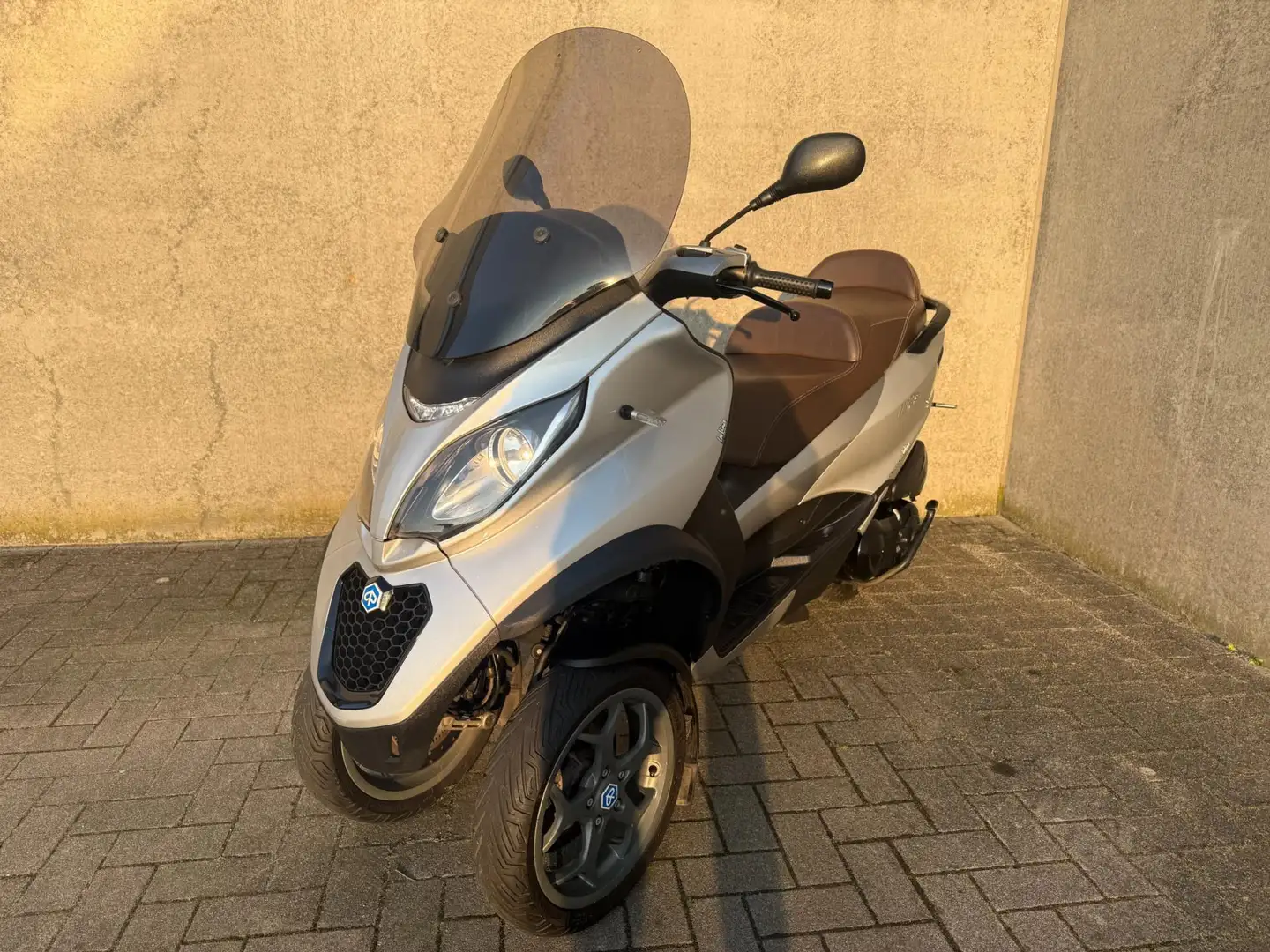 Piaggio MP3 500 Scooter LT Sport ABS, VERWARMING, LEOVINCE, TOMTOM - 2