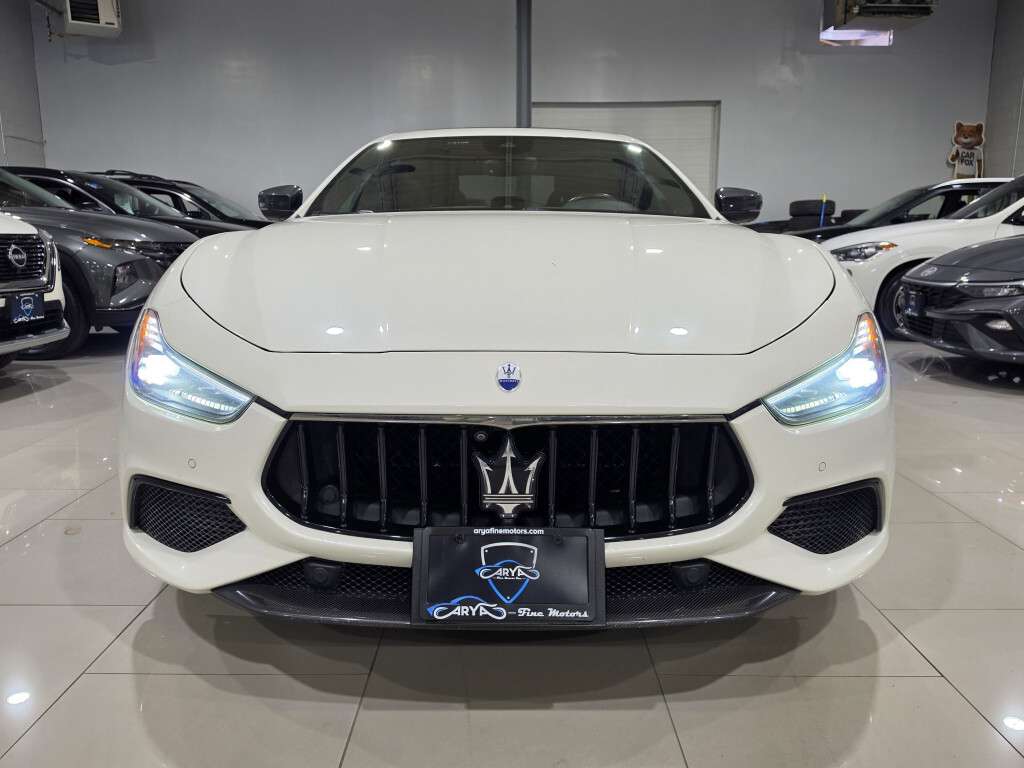 2022 Maserati Ghibli Modena Q4 AWD NERISSIMO CARBON PKG NO ACCIDENT BLA — photo 1