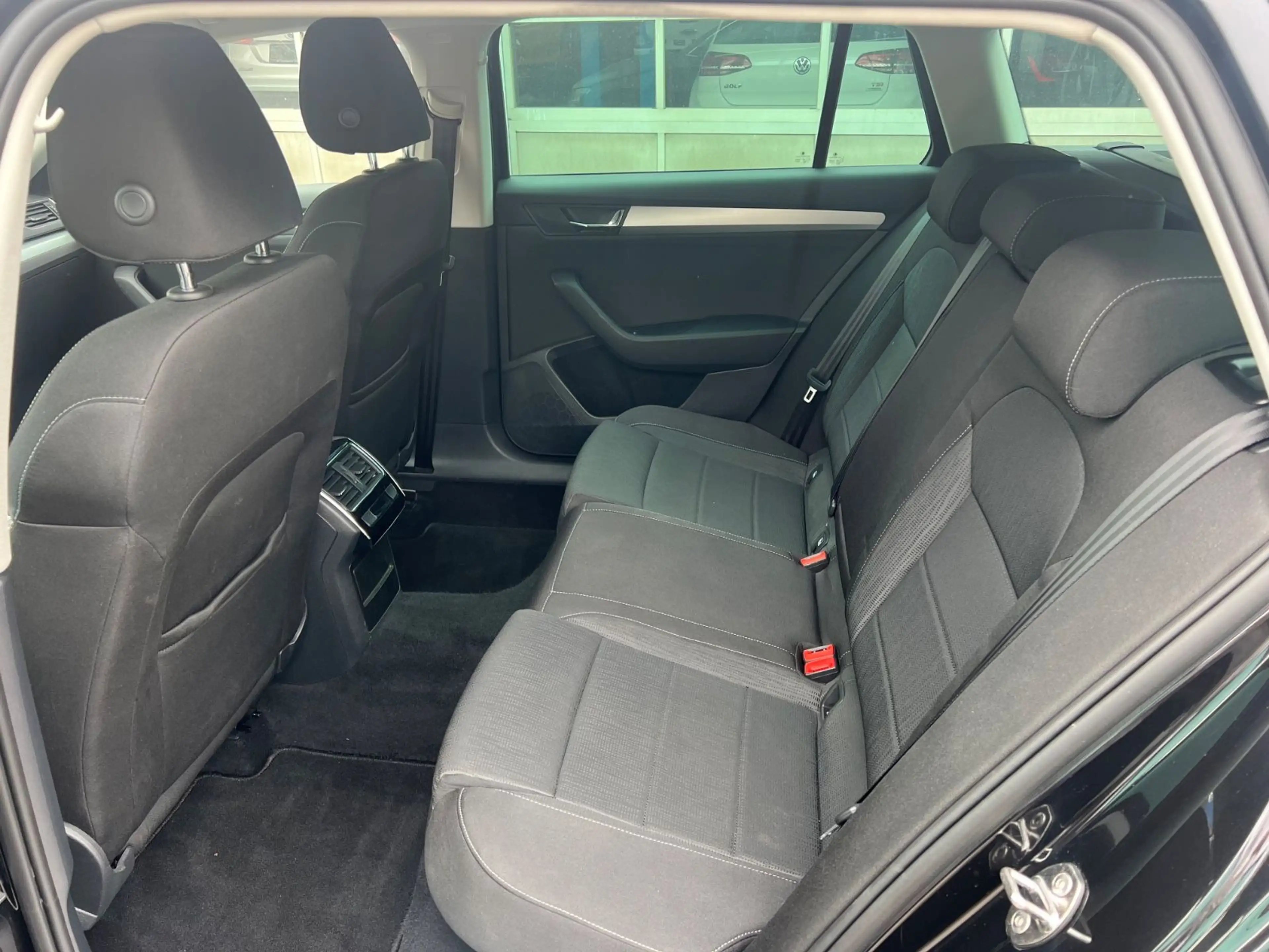 Skoda Superb Combi Ambition — photo 8