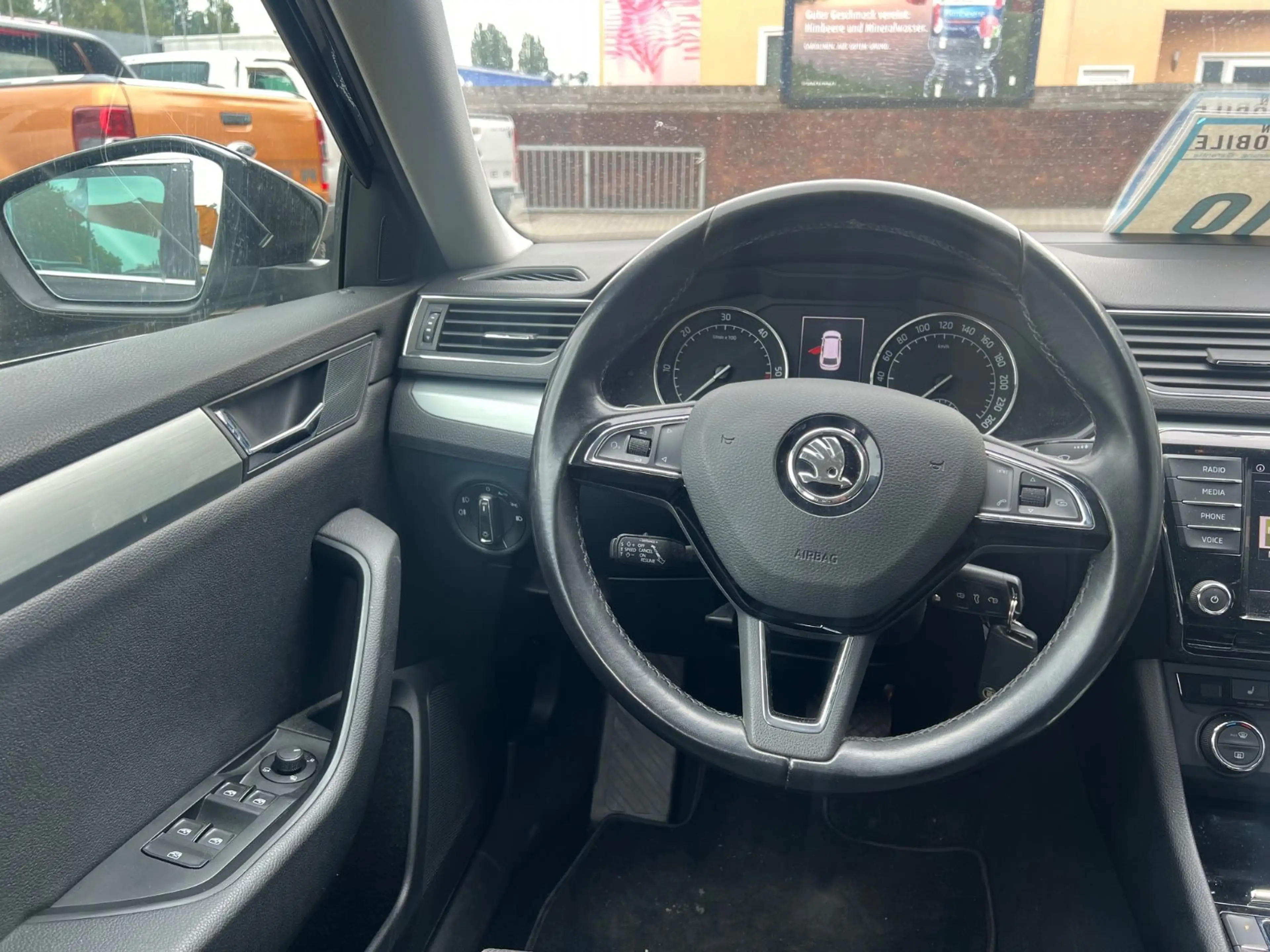 Skoda Superb Combi Ambition — photo 11