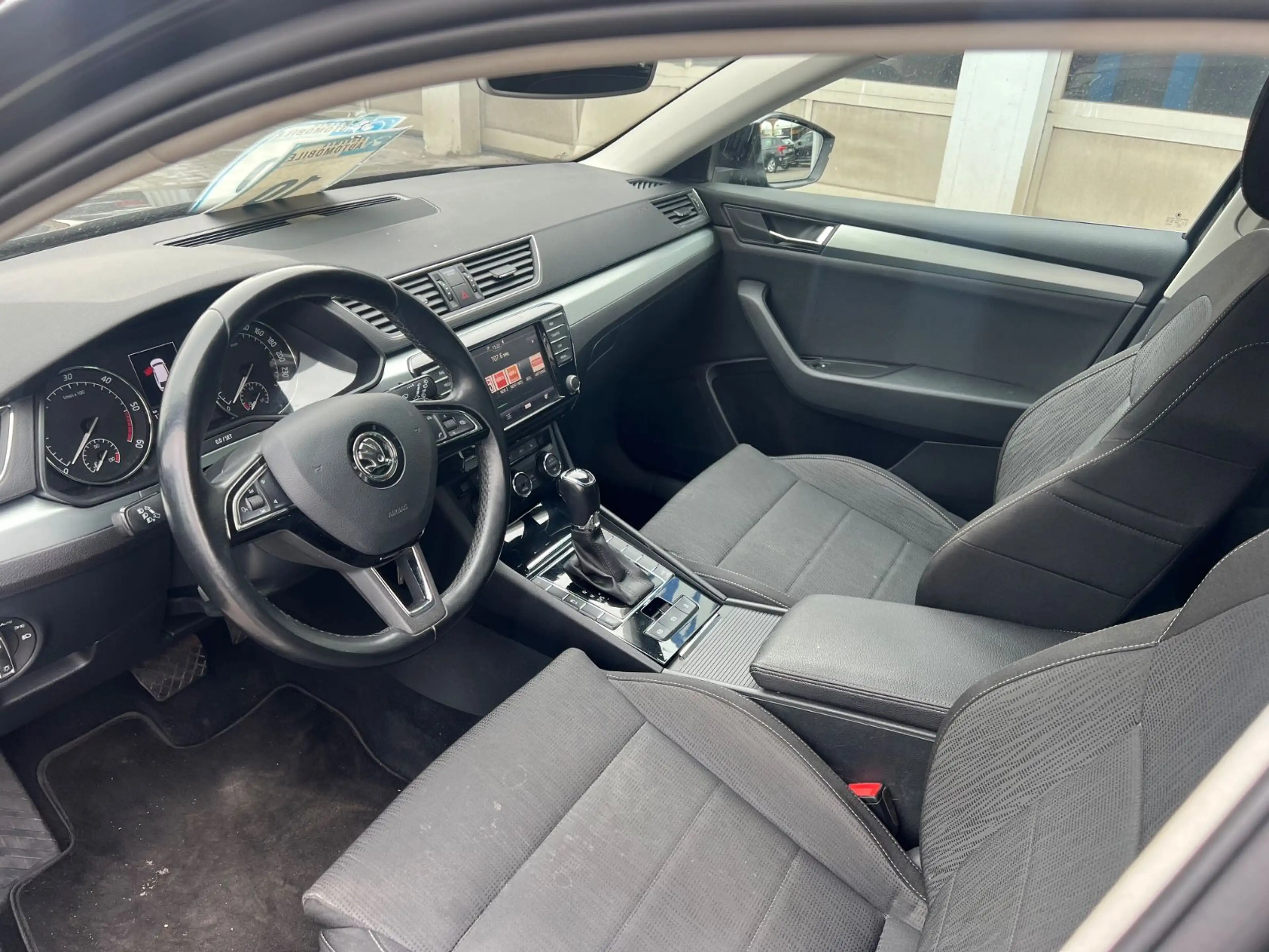 Skoda Superb Combi Ambition — photo 6