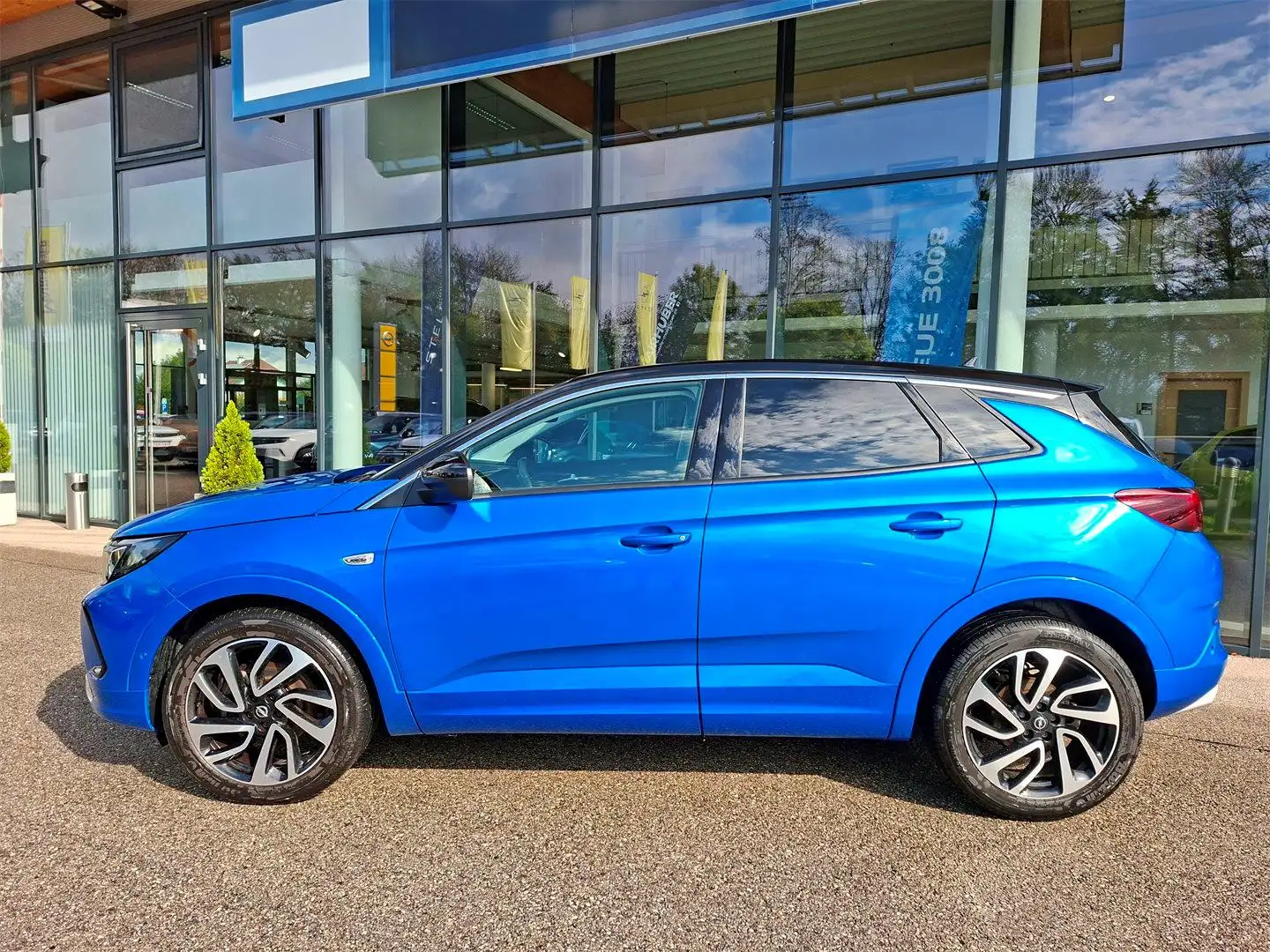 Opel Grandland 1,2 DI Turbo Business Elegance AT8 Blau - 2