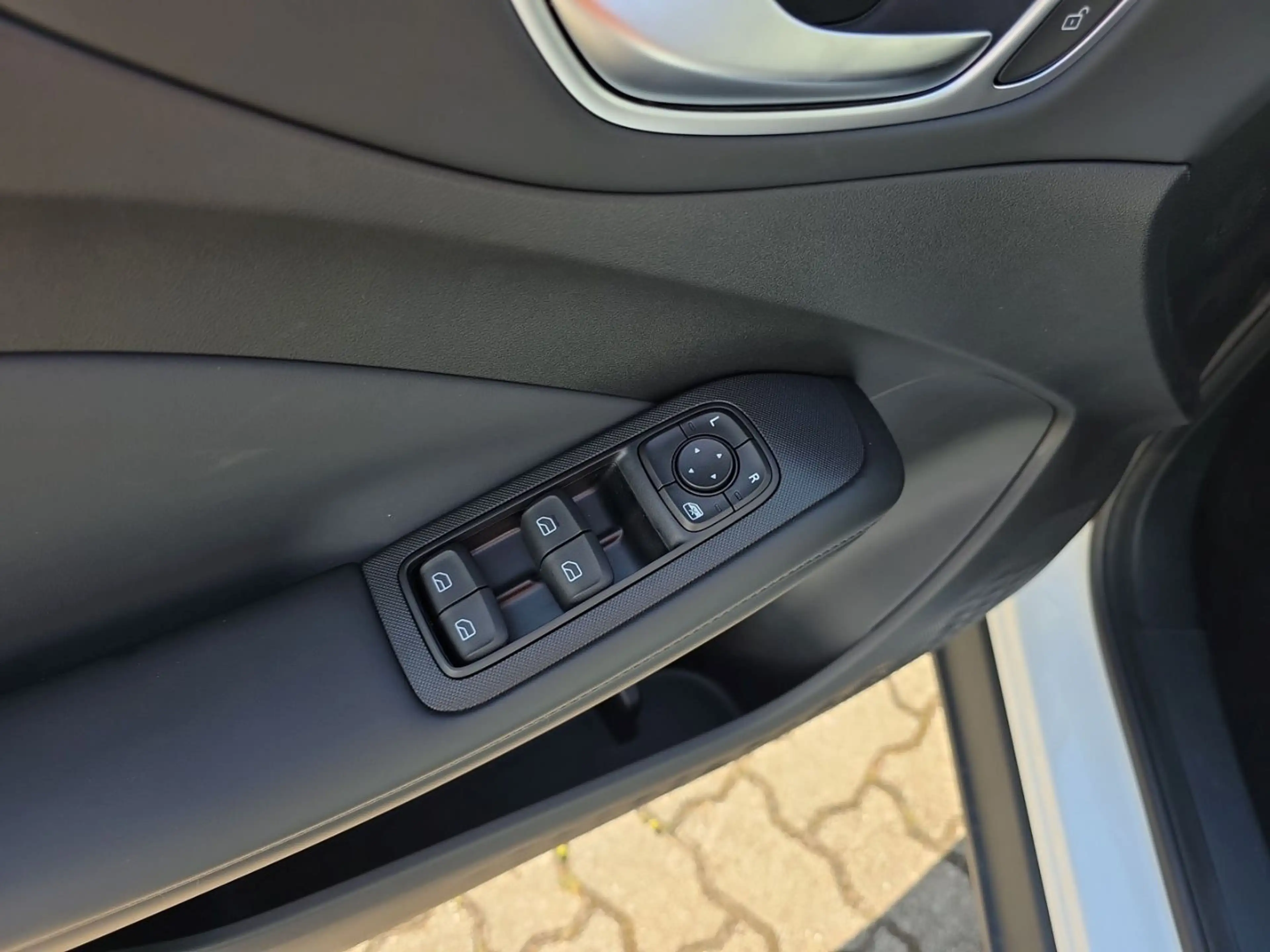 MG MG4 EV Urban 43kWh COM NAVI LED WÄRMEPUMPE SOFOR — photo 12