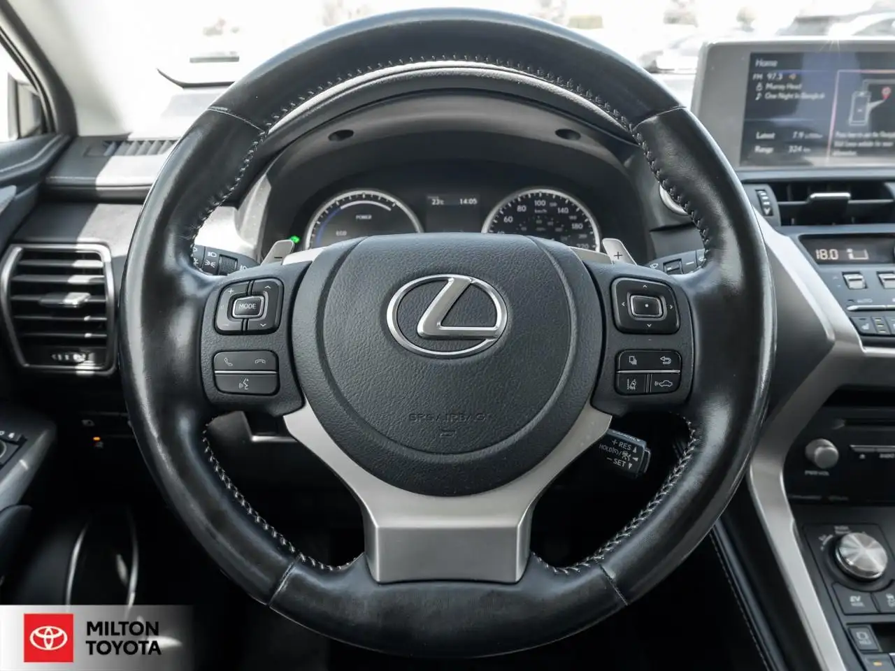 Lexus NX снимка Lexus NX
