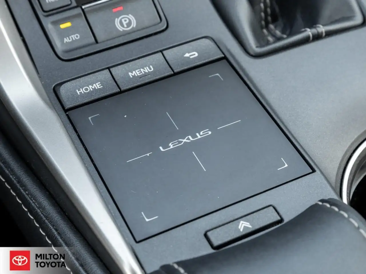 Lexus NX снимка Lexus NX