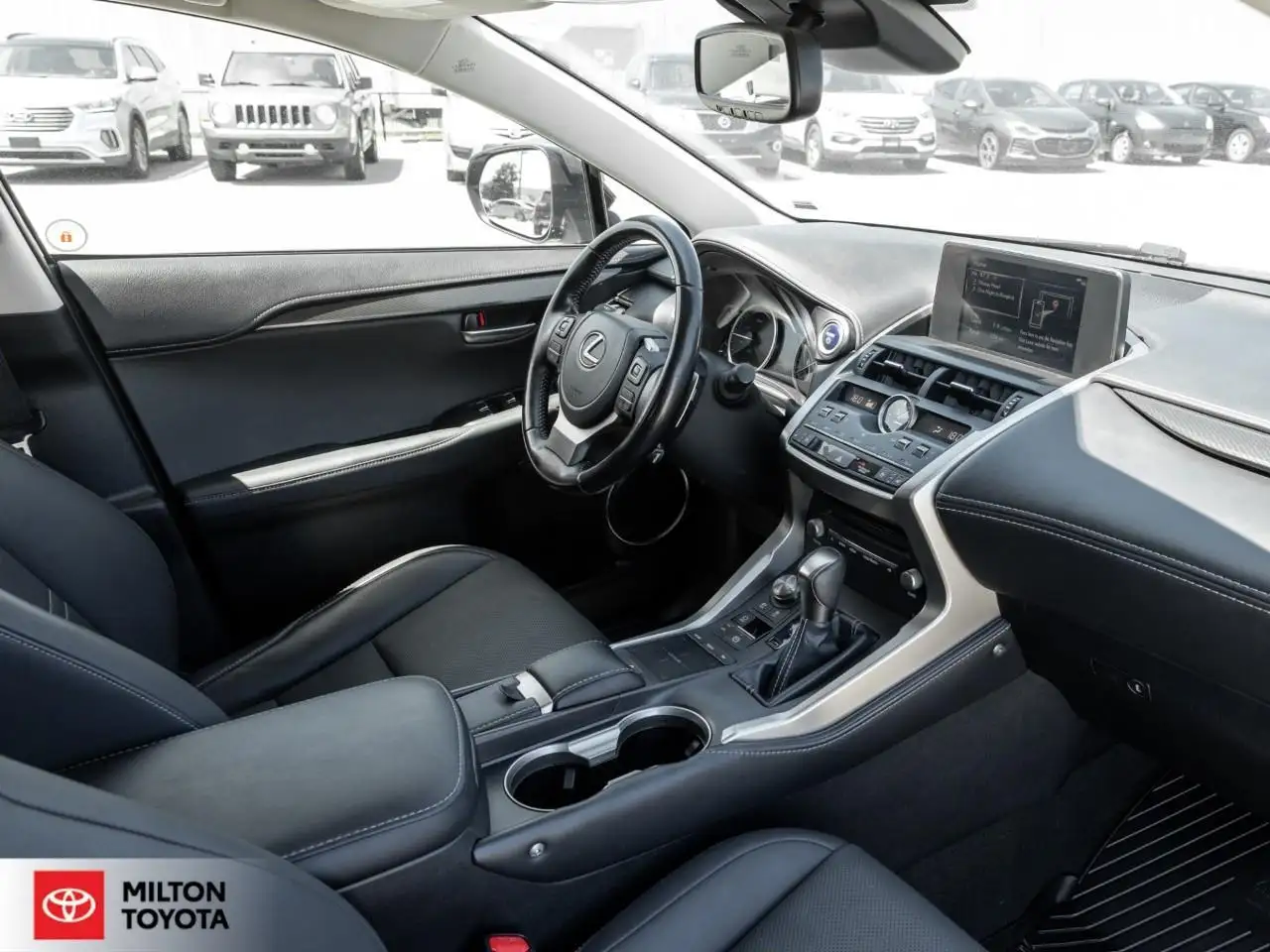 Lexus NX снимка Lexus NX
