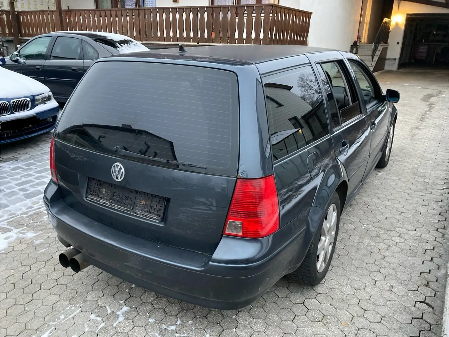 Volkswagen Bora Variant 2.8 V6 4Motion Grijs - 2