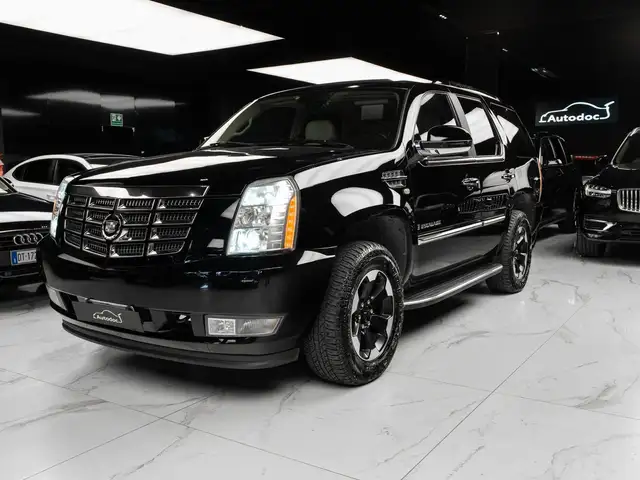 Cadillac Escalade III 6.2 V8 GPL Sport Luxury auto 7 POSTI