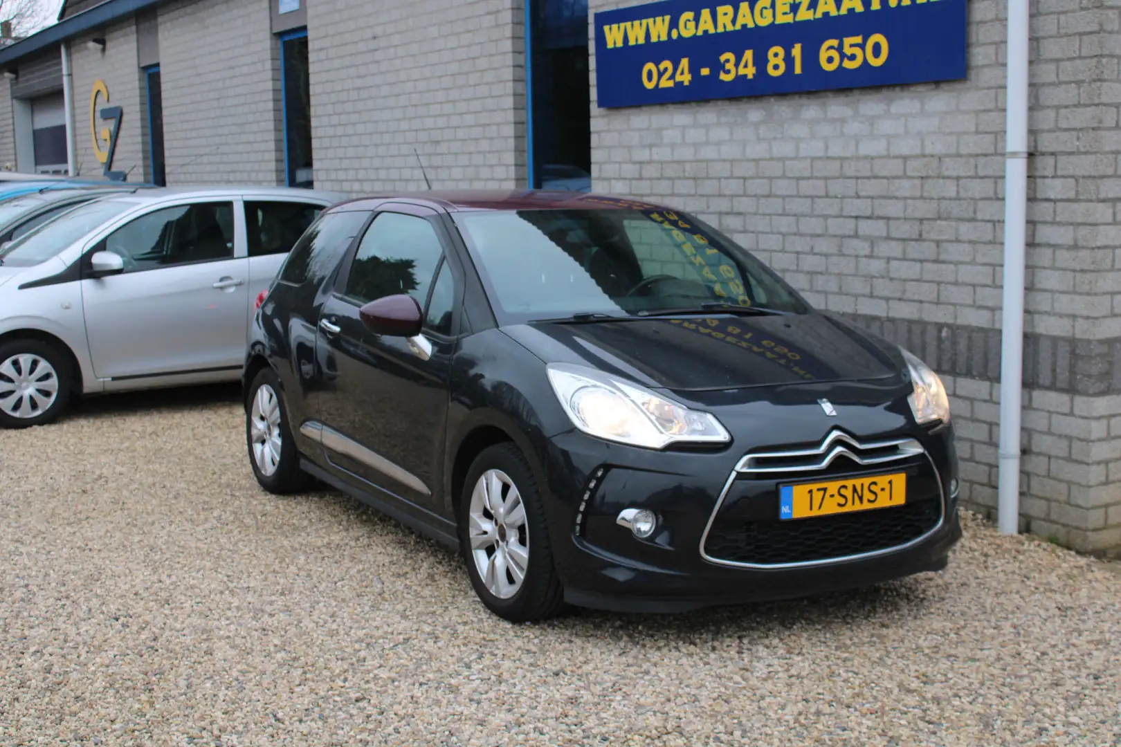 Citroen DS3 1.6 VTi So Chic Automaat Czarny - 1