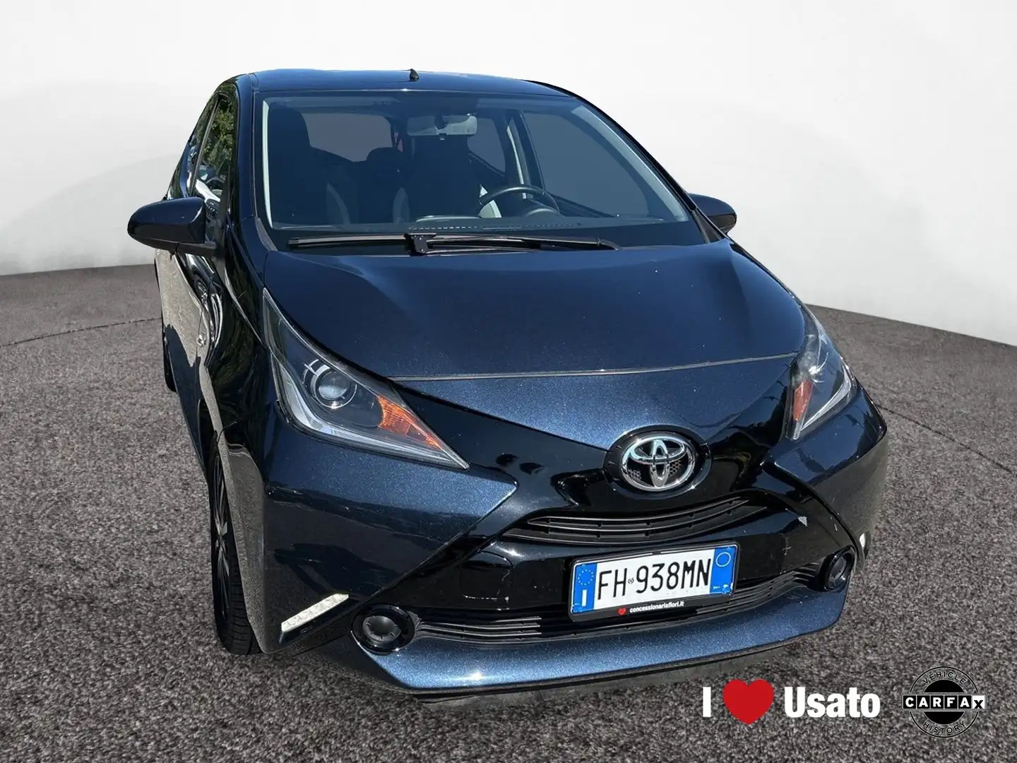 Toyota Aygo II 5p 1.0 x-play my15 Blu/Azzurro - 2