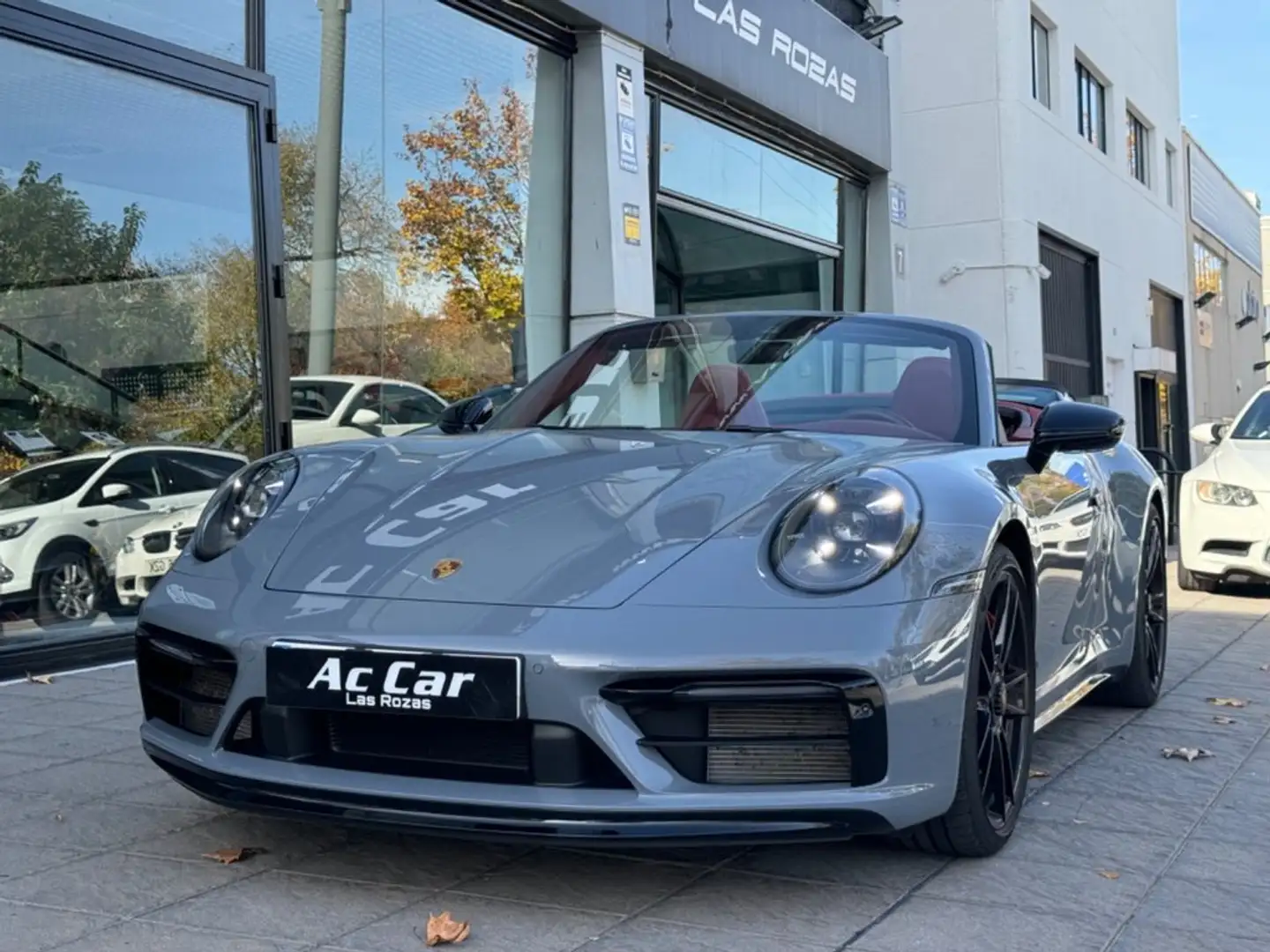 Porsche 992 Carrera 4 GTS Cabriolet PDK Gris - 2
