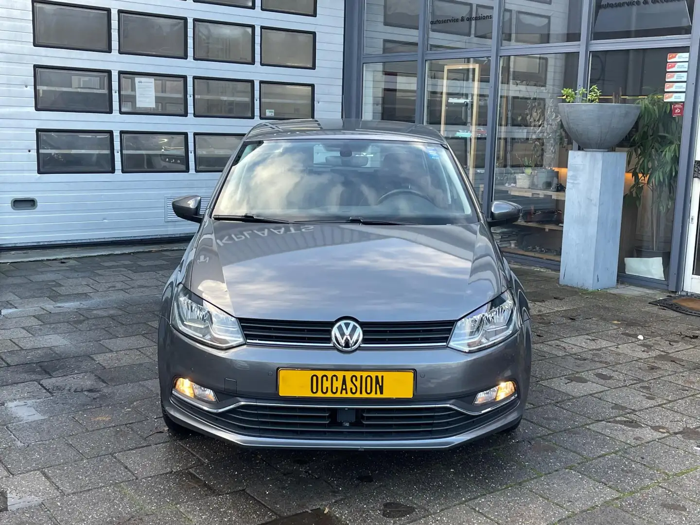 Volkswagen Polo 1.2 TSI Comfortline | Clima | PDC V+A | Automaat Gris - 2
