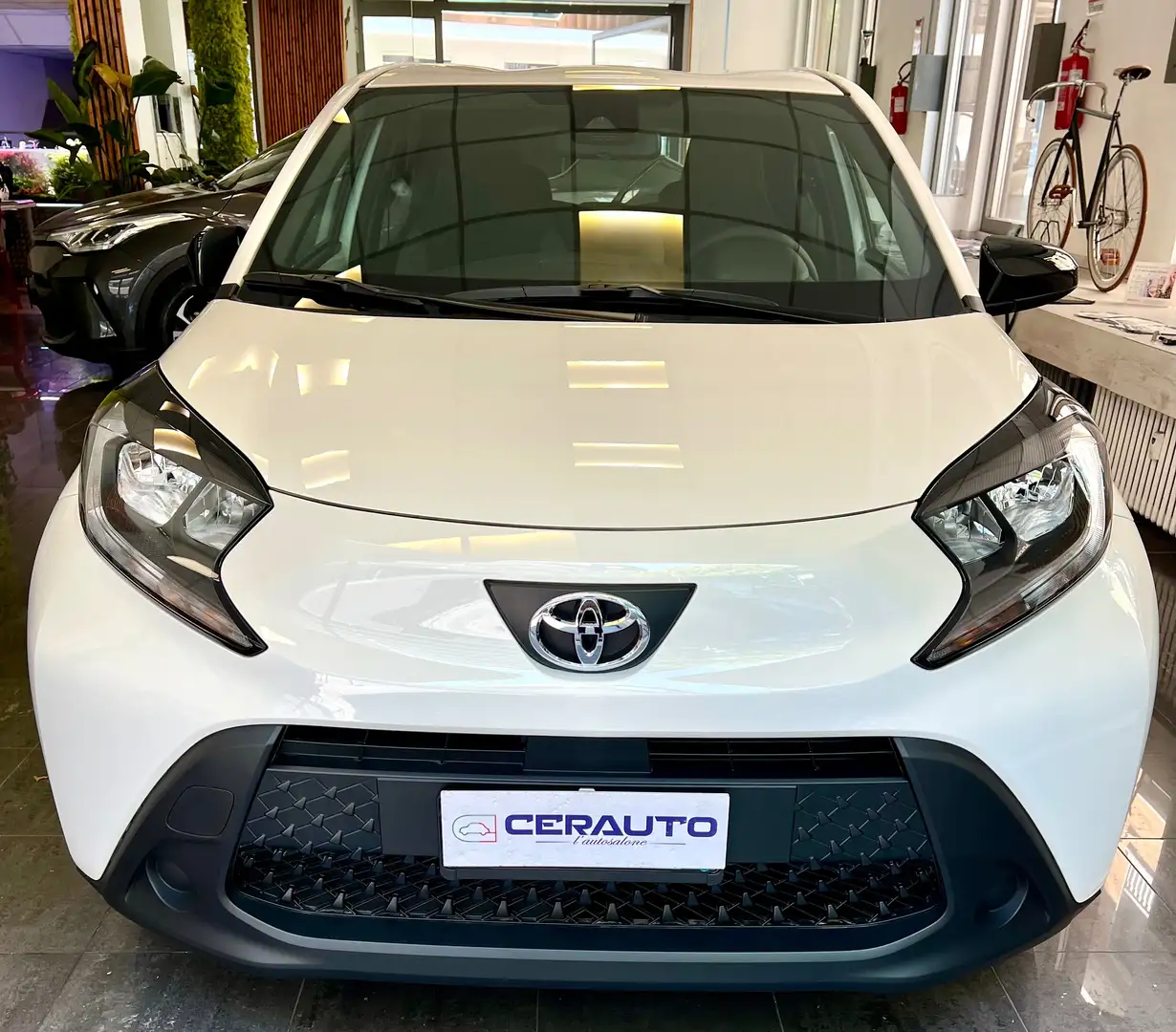 Toyota Aygo Aygo X 1.0 Active 72cv KM0 NAZIONALE Weiß - 1