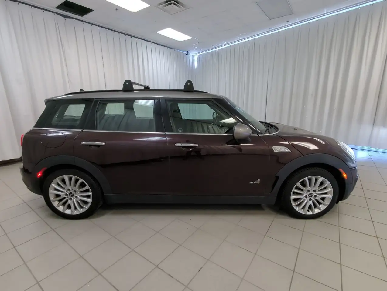 MINI Cooper Clubman снимка MINI Cooper Clubman