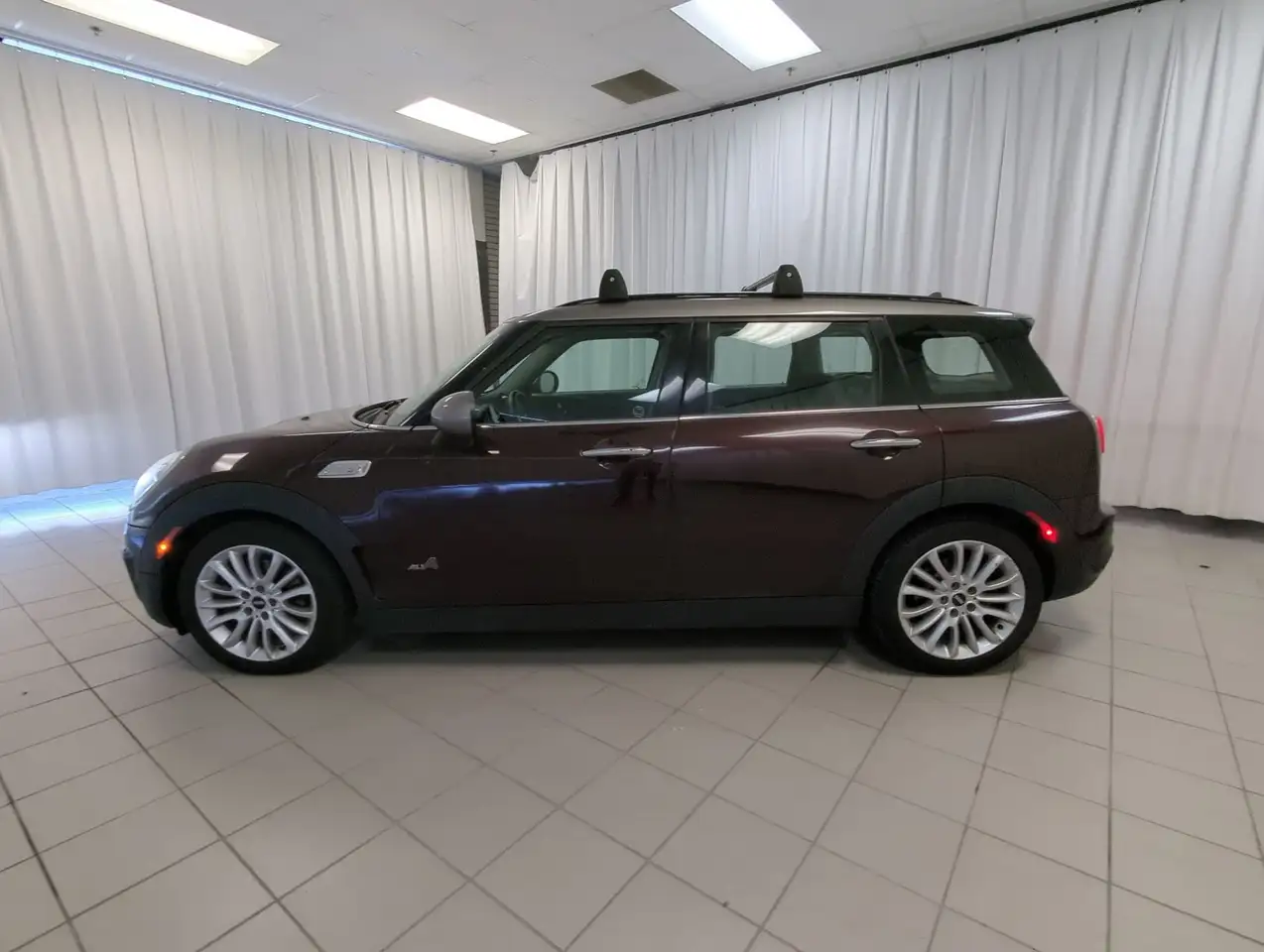 MINI Cooper Clubman снимка MINI Cooper Clubman