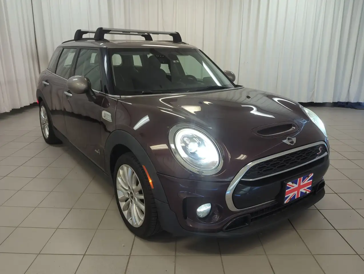 MINI Cooper Clubman снимка MINI Cooper Clubman