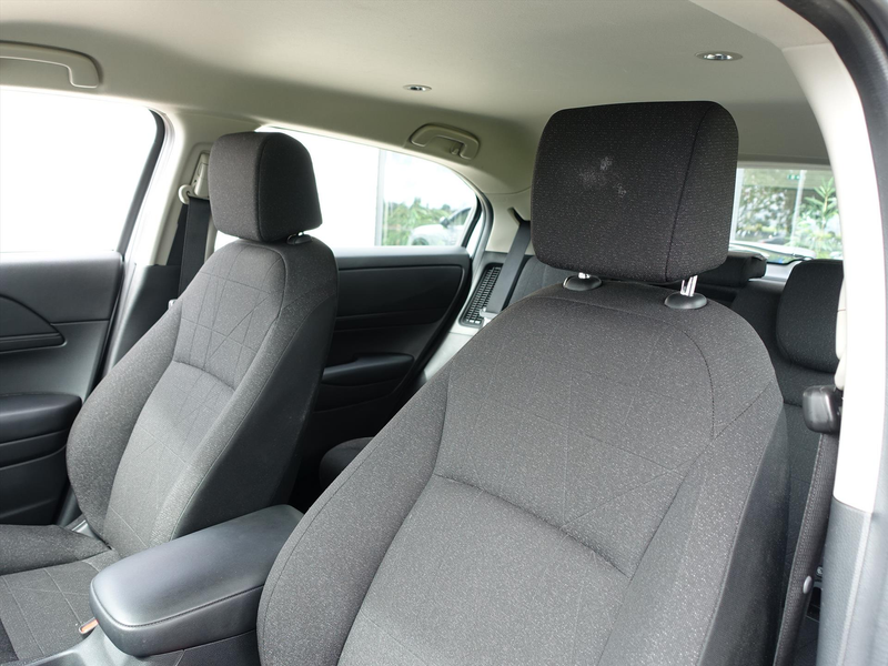 Honda HR-V 1.5 i-MMD 131pk CVT Elegance — photo 12