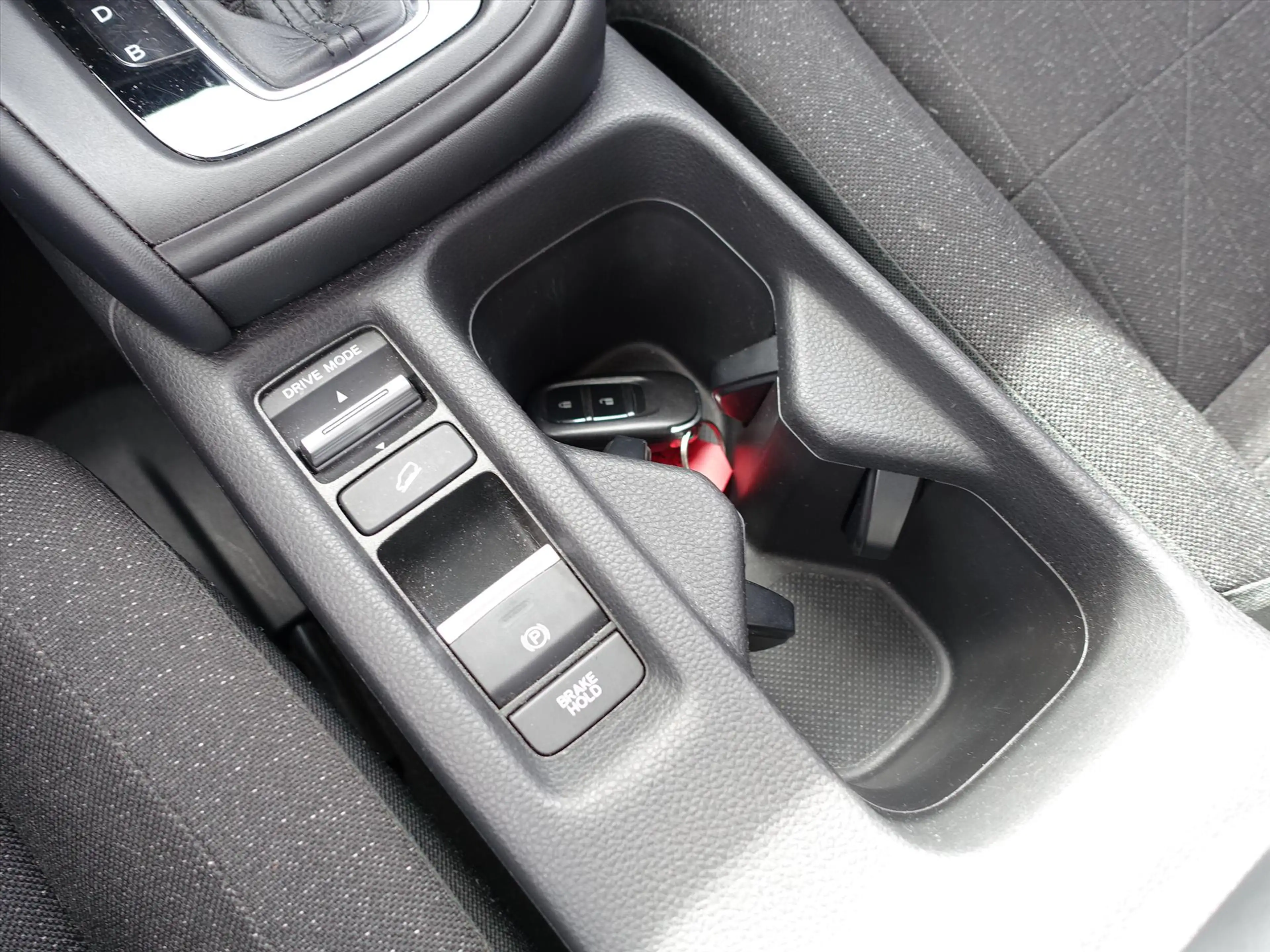 Honda HR-V 1.5 i-MMD 131pk CVT Elegance — photo 16