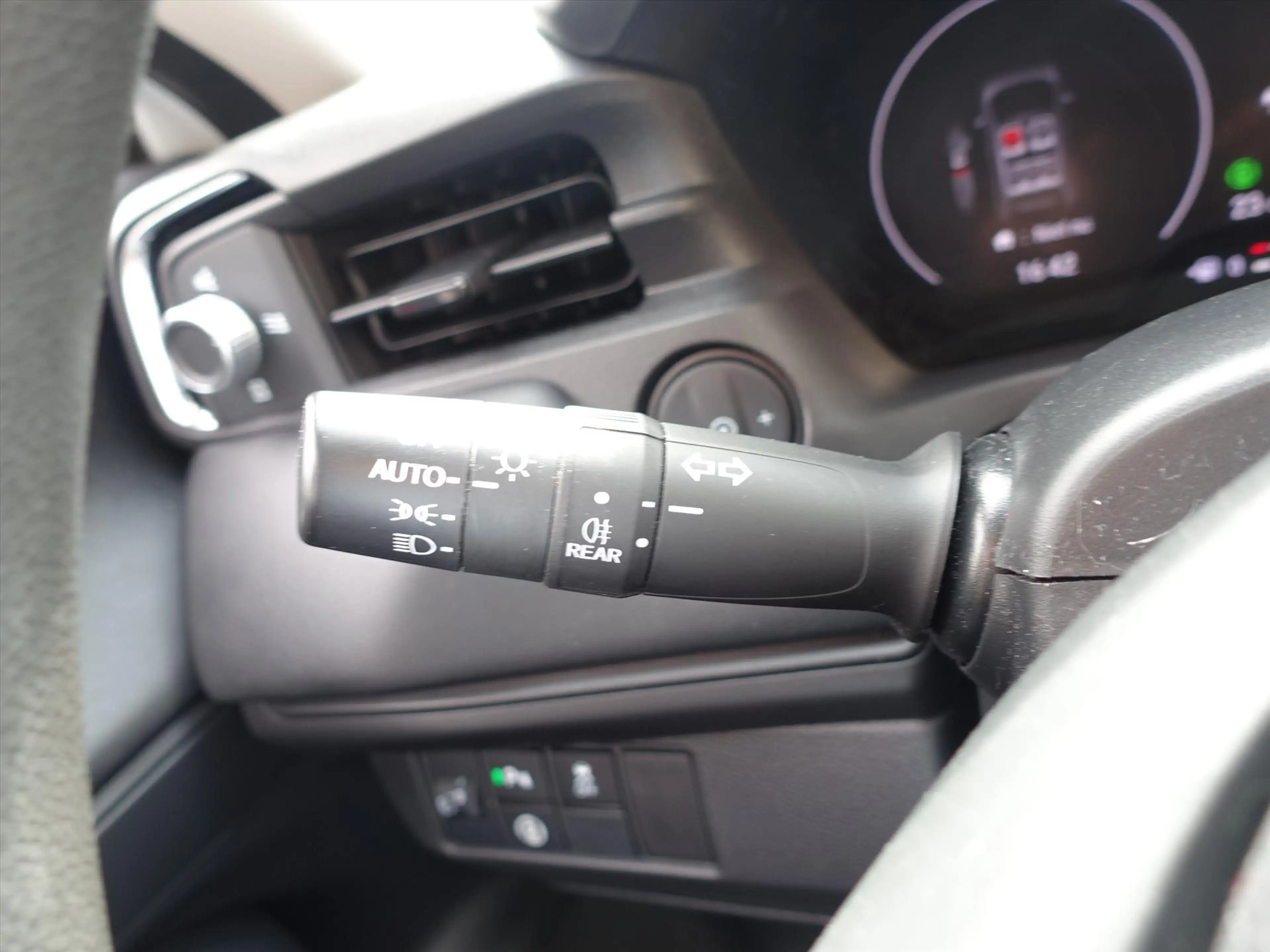 Honda HR-V 1.5 i-MMD 131pk CVT Elegance — photo 25