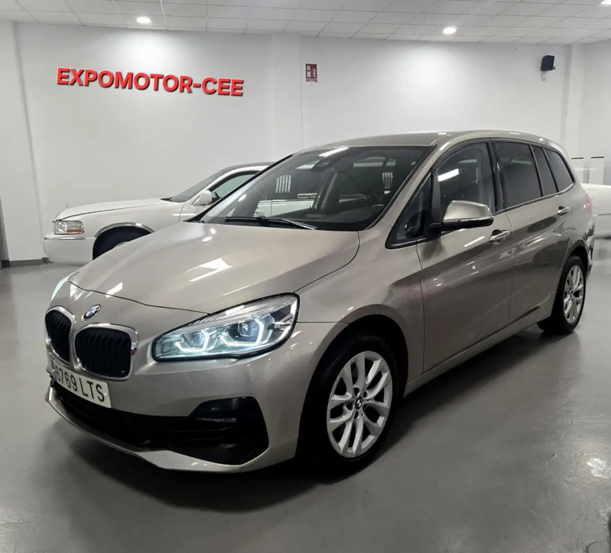 BMW 218 218d Gran Tourer Business Beige - 1