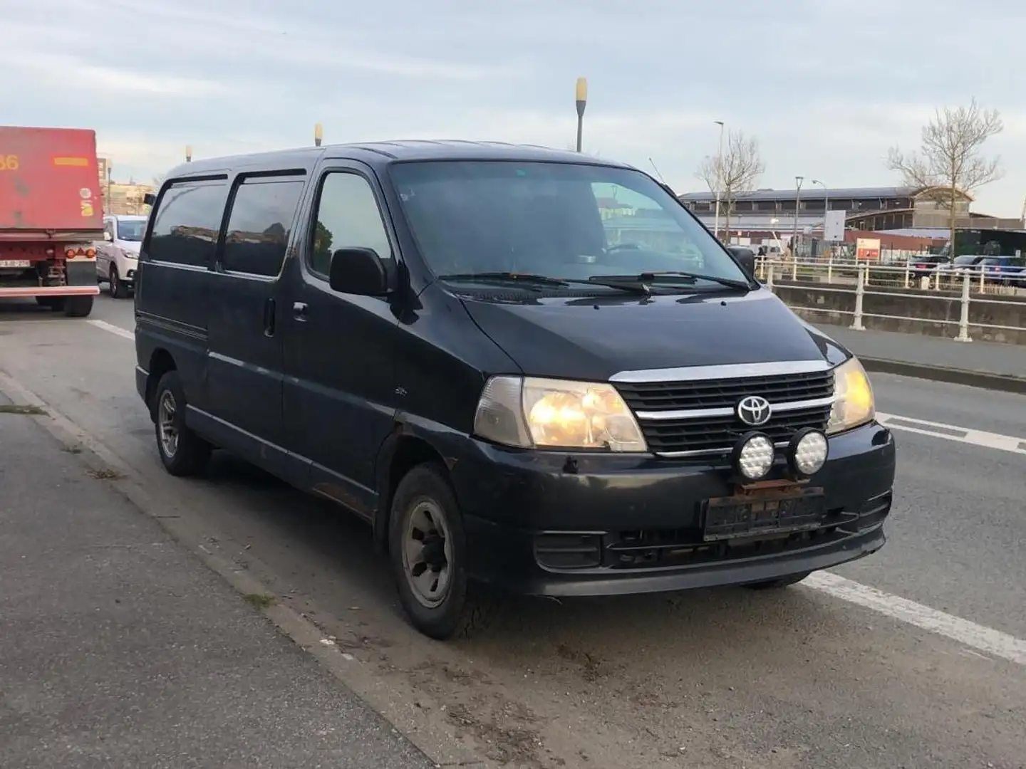 Toyota Hiace 2.5 Turbo D4D LX - 1