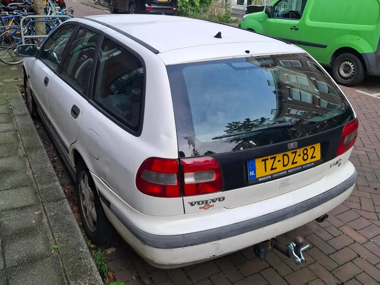 Volvo V40 1.8, foto 2