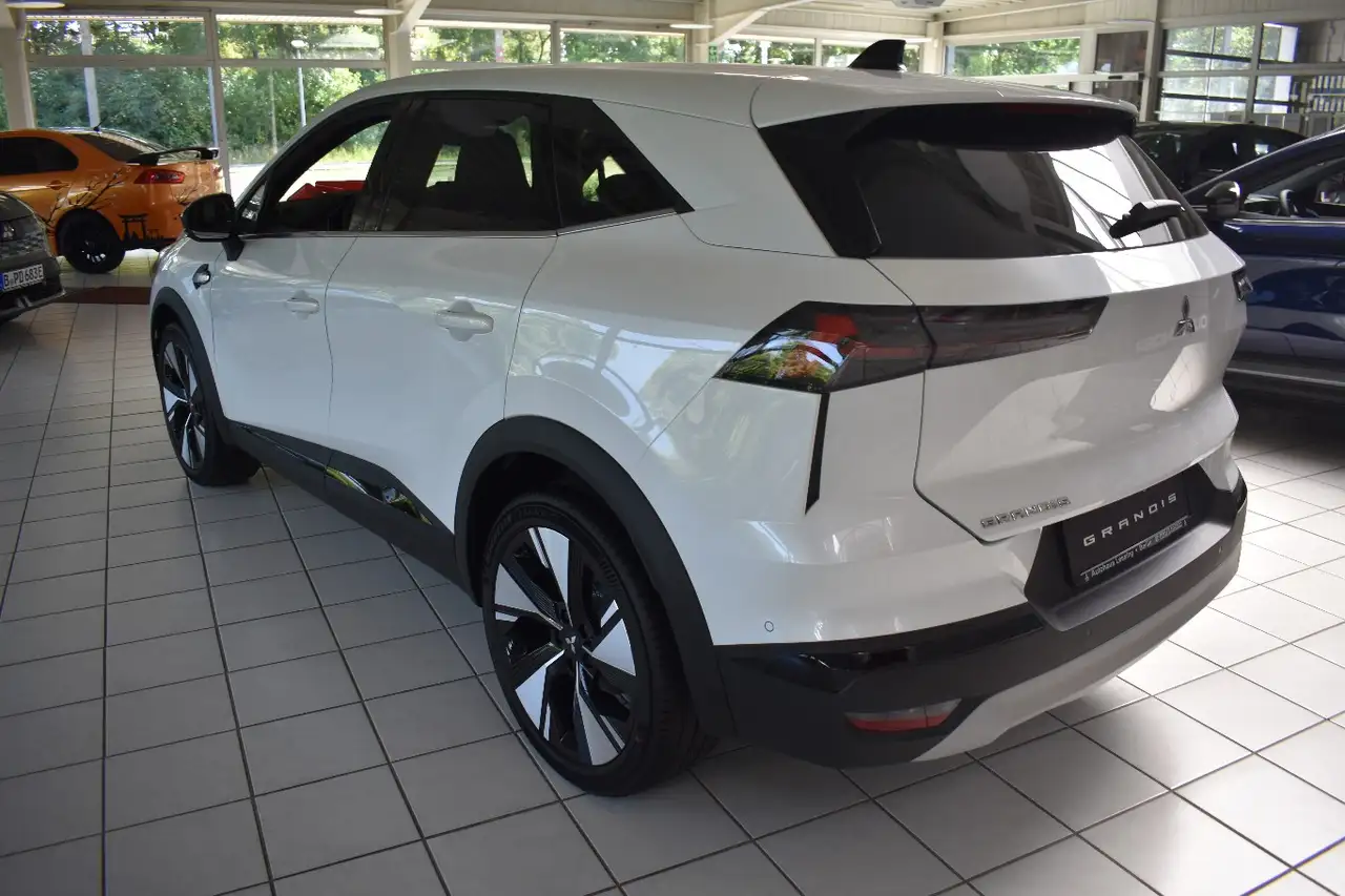Mitsubishi Grandis 2026
