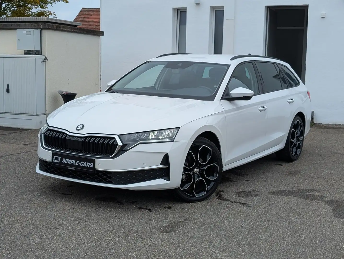 Skoda Octavia Combi 2.0 TDI 110 kW Selection*KAMERA*IN Weiß - 2