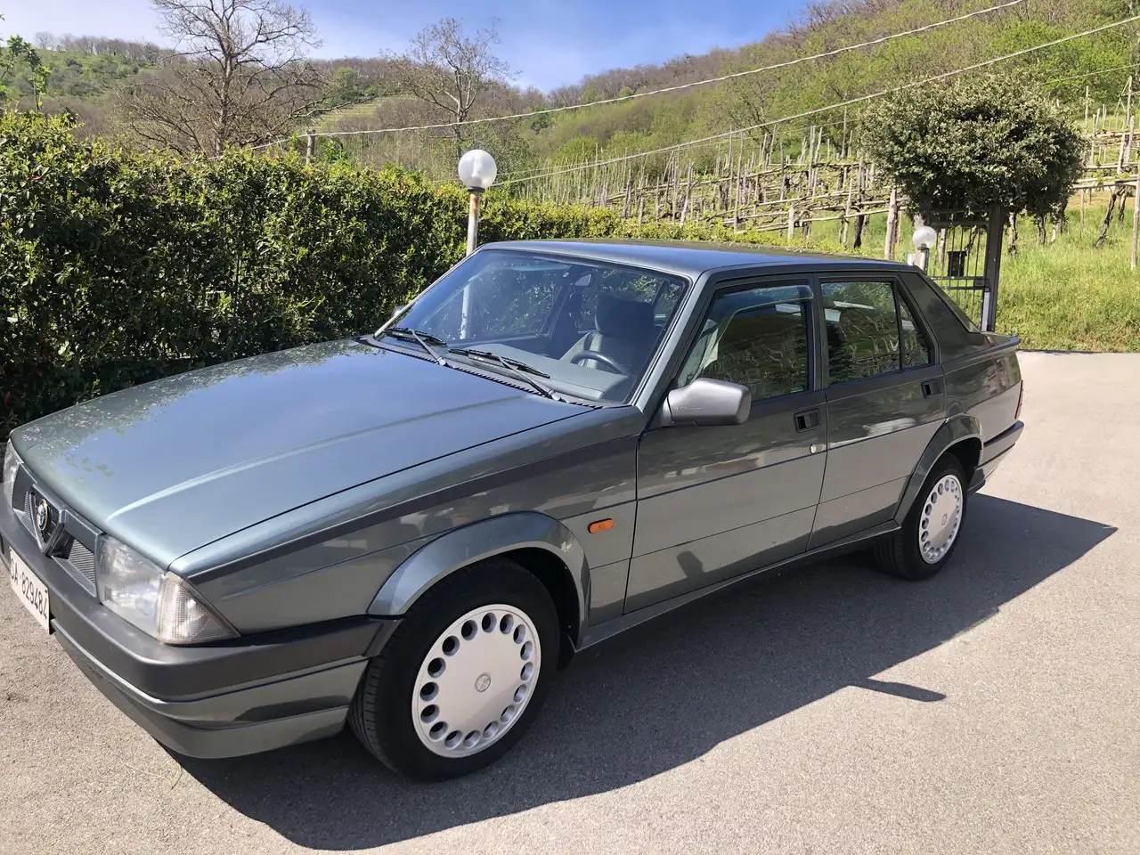 Alfa Romeo 75 2.0i ts, foto 3