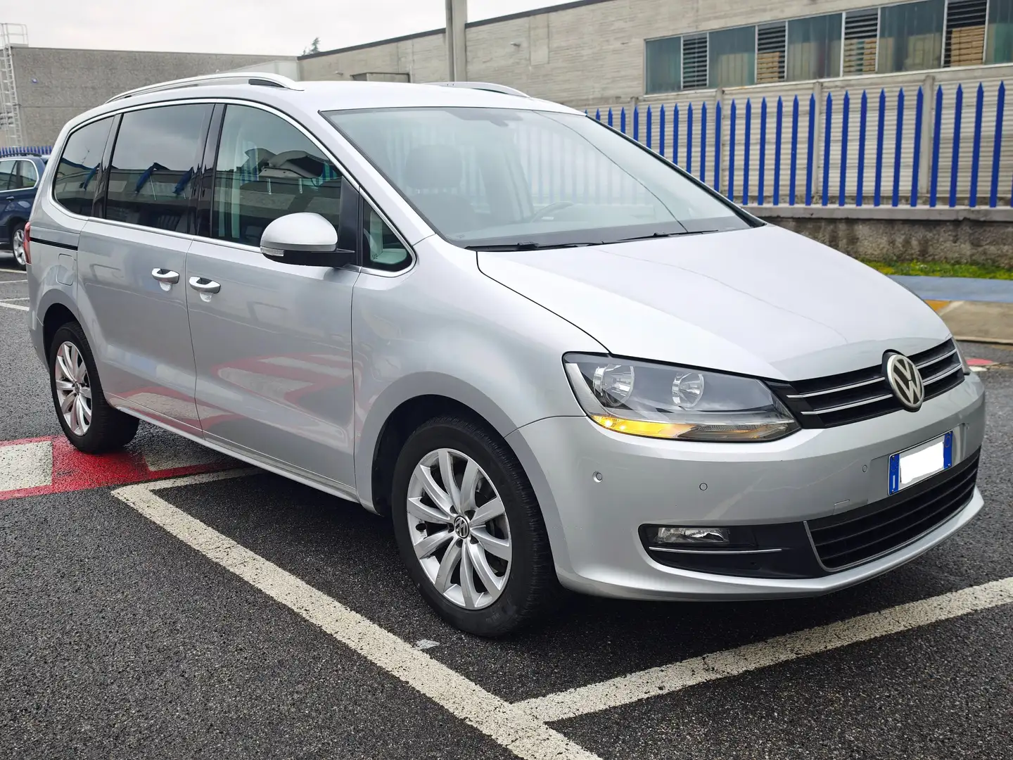 Volkswagen Sharan 2.0 TDI Executive DSG 150 cv Argent - 1