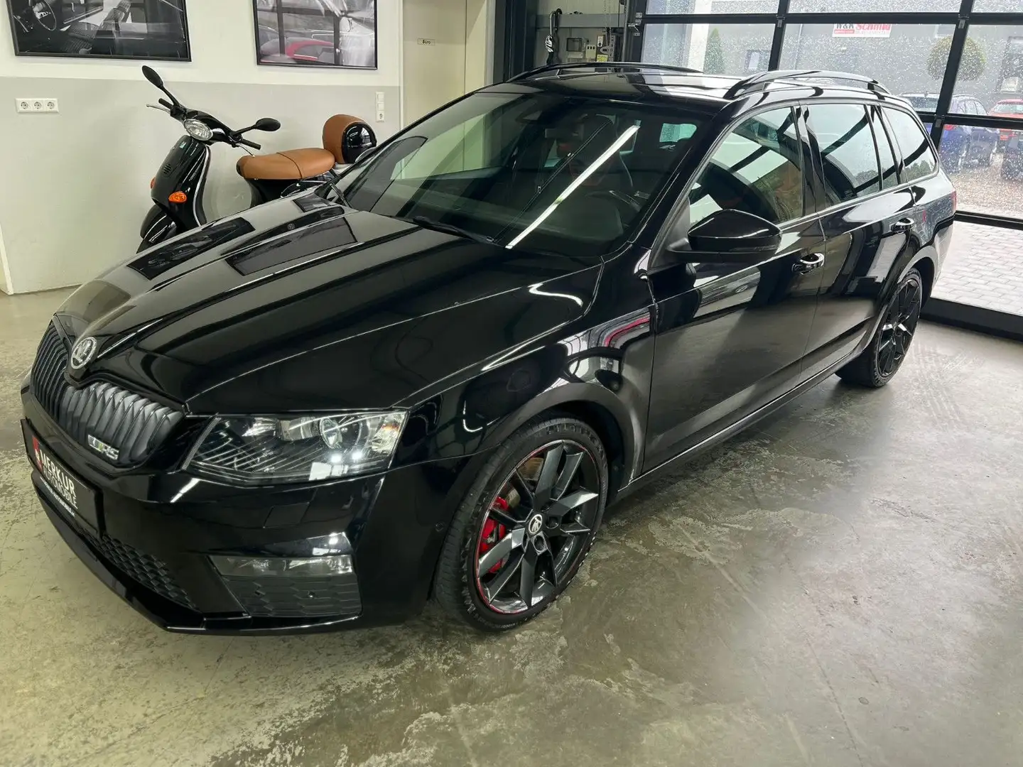 Skoda Octavia Combi 2.0 TDI DSG RS Challenge+Pano+ACC Schwarz - 1