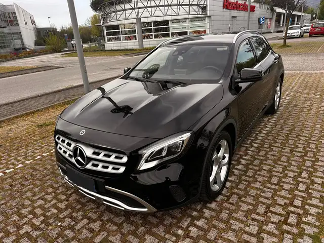 Mercedes-Benz GLA 200 GLA 200 d Premium auto