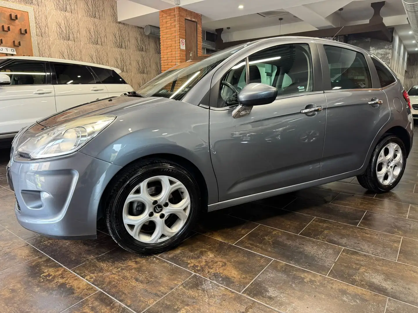 Citroen C3 C3 II 2009 1.4 hdi Exclusive (exclusive style) E5 Grau - 1