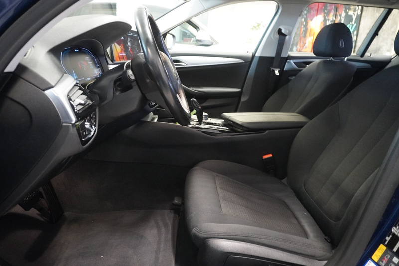BMW 530 e Touring Aut. LED/Nav. Prof. — photo 8