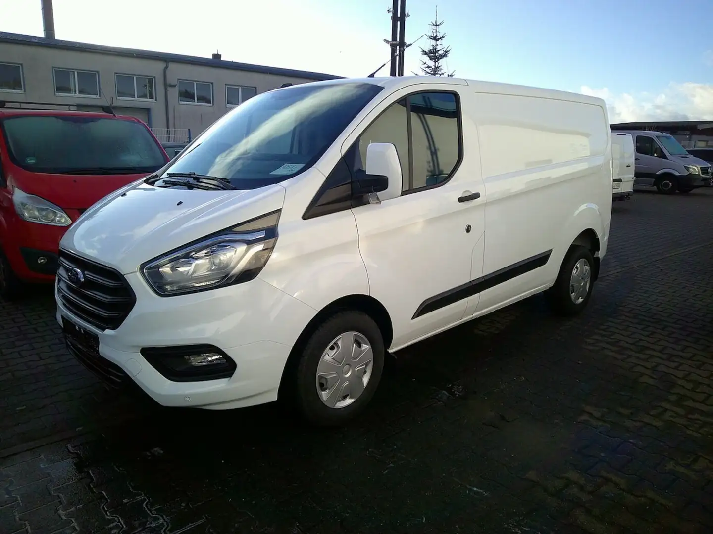 Ford Transit Custom Kasten L1H1 Trend 2.0 TDCi, EU6 Weiß - 1