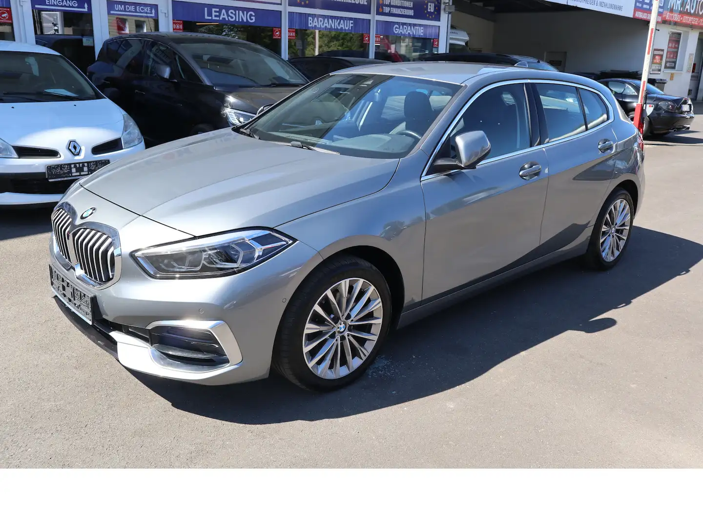 BMW 118 118i Luxury Line 1hd Navi Leder Scheckheftgepf Grijs - 2