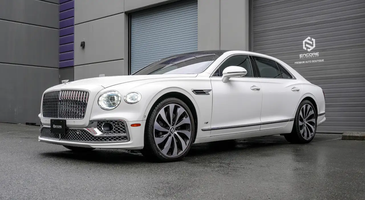 Bentley Flying Spur снимка Bentley Flying Spur