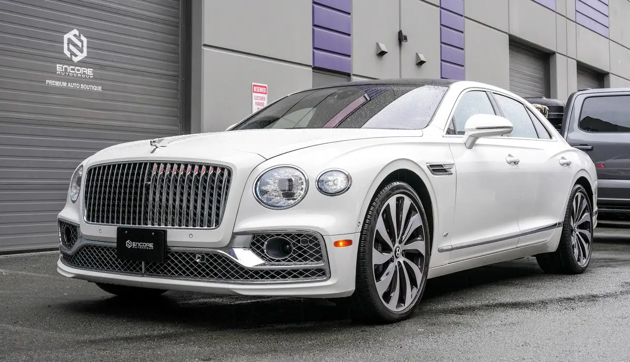 Bentley Flying Spur снимка Bentley Flying Spur