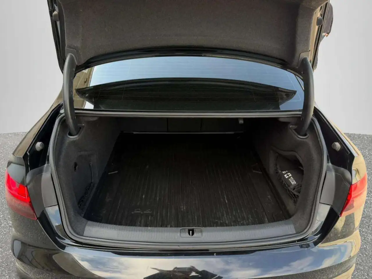 Audi A4 снимка Audi A4