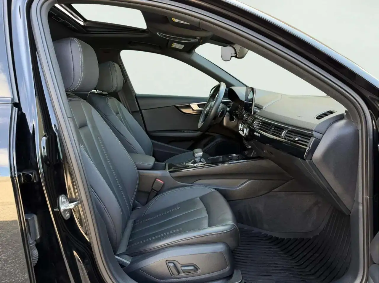 Audi A4 снимка Audi A4