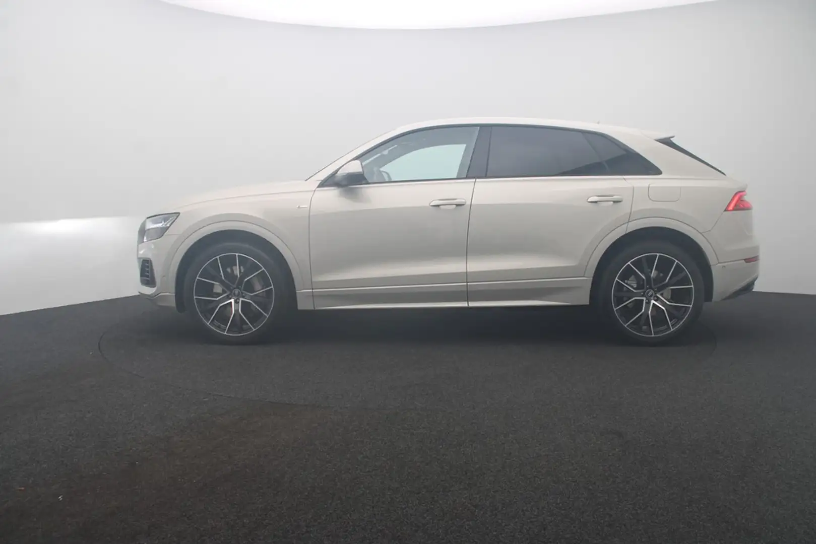 Audi Q8 55 TFSI e quattro S line Matrix Navi Pano Beige - 2