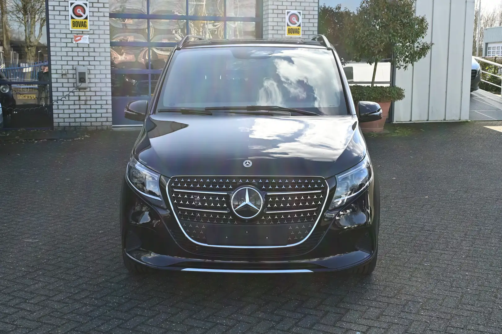 Mercedes-Benz V 300 300d L3 Avantgarde Grijs kenteken Zwart - 2