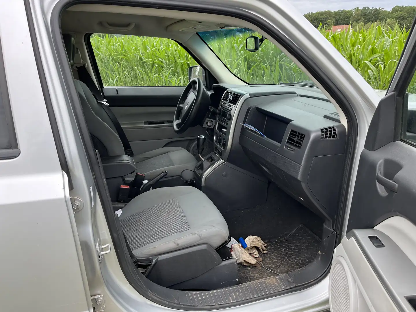 Jeep Patriot finitîon sport 4wd 174 cv Gris - 1