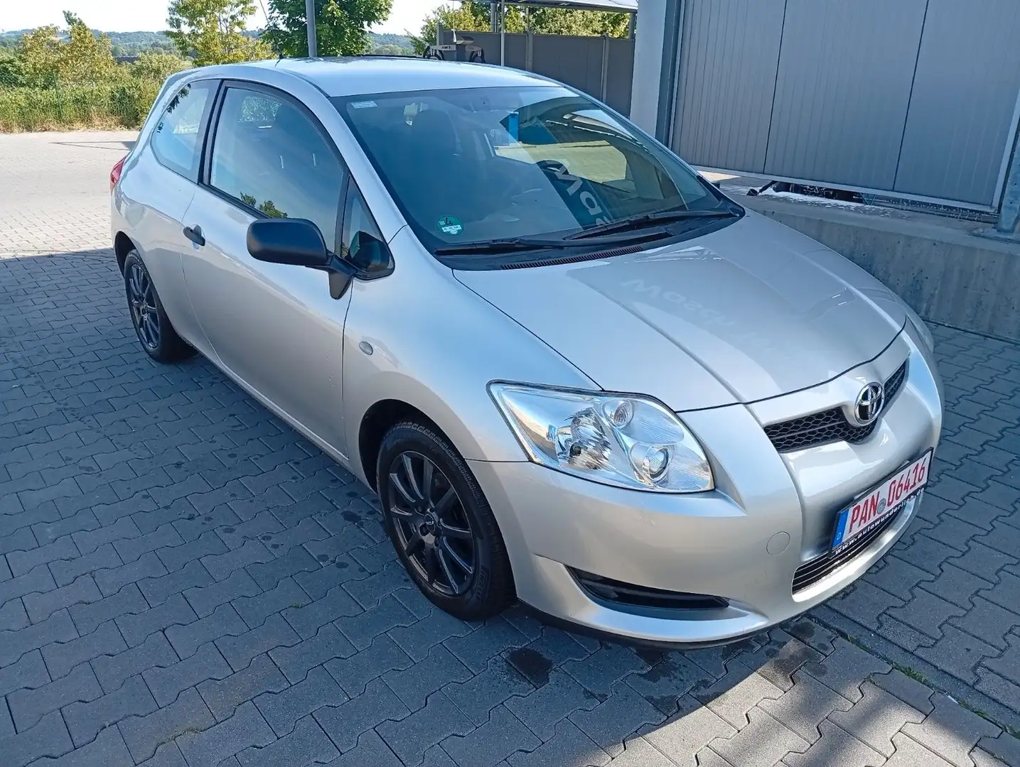Toyota Auris 1.4 VVT-i Luna Silber - 1