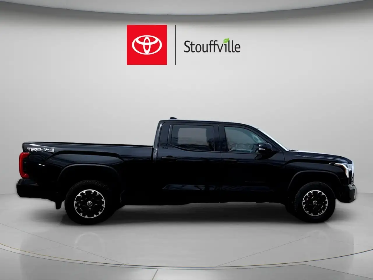 Toyota Tundra снимка Toyota Tundra