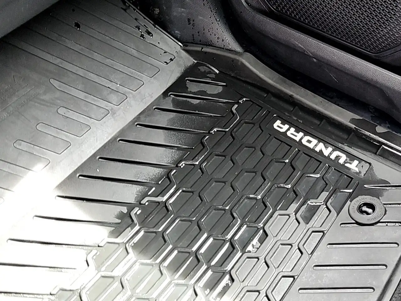 Toyota Tundra снимка Toyota Tundra